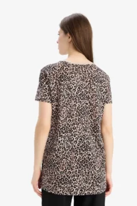 DeFacto Long Fit Crew Neck Leopard Patterned Combed Cotton Short Sleeve T-Shirt - Image 6