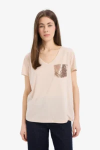 DeFacto Regular Fit V-Neck Pocket Short Sleeve T-Shirt - Image 3