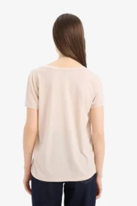 DeFacto Regular Fit V-Neck Pocket Short Sleeve T-Shirt - Image 6