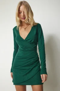 Happiness İstanbul Women's Emerald Green Wrap Neck Body-hugging Stylish Woven Dress - Image 3