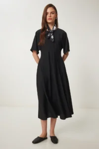 Happiness İstanbul Women's Black Wrinkle Effect Midi Woven Dress - Image 2