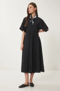 Happiness İstanbul Women's Black Wrinkle Effect Midi Woven Dress - Image 4