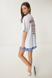 Happiness İstanbul Women's White Oversize Printed Cotton Knitted T-Shirt - Image 2