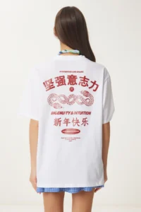Happiness İstanbul Women's White Oversize Printed Cotton Knitted T-Shirt - Image 5