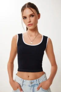 Happiness İstanbul Women's Black White 2 Pack Strappy Seamless Ribbed Crop Knitted Undershirt - Image 3