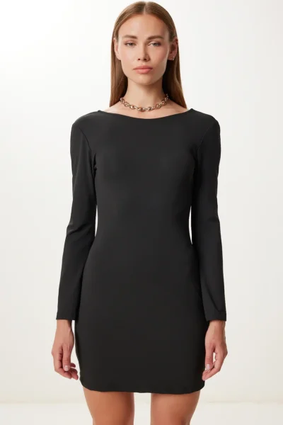 UB00439-BLACK_1