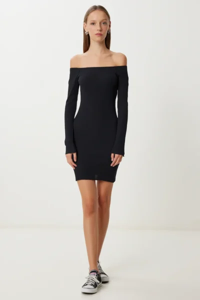 UB00467-BLACK_1