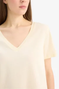 DeFacto Regular Fit V-Neck Basic Plain Combed Cotton Short Sleeve T-Shirt - Image 5