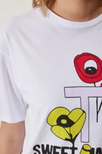 Happiness İstanbul Women White Printed Oversized Knitting T-Shirt - Image 4