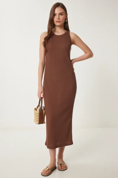 WO00049-BROWN_1