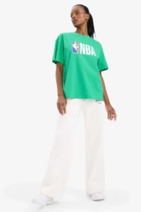 DeFactoFit NBA Wordmark Oversize Wide Fit Crew Neck Short Sleeve T-Shirt - Image 2