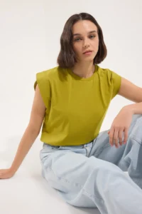 TRENDYOLMİLLA Oil green 100% Cotton Wadding Look Basic Crew Neck Knitting T-Shirt - Image 2
