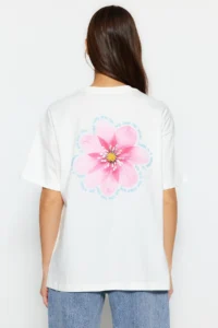 TRENDYOLMİLLA Ecru 100% Thick Cotton Back Printed relaxed/Wide Relaxed Cut Knitting T-Shirt - Image 6