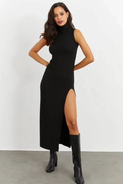 YI2476-BLACK_1