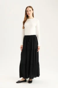 DeFacto Viscose Maxi Hijab Skirt with Waist Lace Z3406az25sp - Image 3