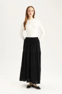DeFacto Viscose Maxi Hijab Skirt with Waist Lace Z3406az25sp - Image 4