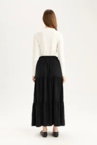 DeFacto Viscose Maxi Hijab Skirt with Waist Lace Z3406az25sp - Image 6