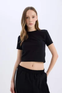 DeFacto Cool Fitted Crew Neck Basic Plain Short Sleeve Black T-Shirt - Image 3