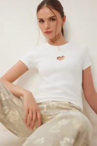Happiness İstanbul Women's Bone Heart Embroidered Corduroy Knitted T-Shirt - Image 4