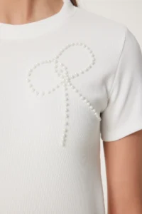 Happiness İstanbul Women's Bone Beaded Bow Detailed Knitted T-Shirt - Image 5