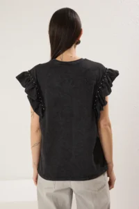 TRENDYOLMİLLA Anthracite Thick Cotton relaxed/Rahat Pattern Washable Troklu Knitting T-Shirt - Image 4