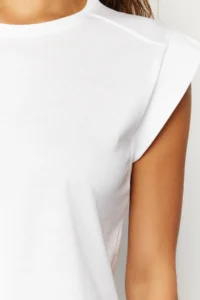 TRENDYOLMİLLA White Rib Detailed Moon Arm Basic Knitting T-Shirt - Image 4