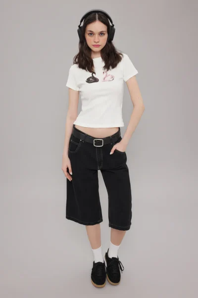 TRENDYOLMİLLA Ecru Swan Printed Fitted Knitting T-Shirt
