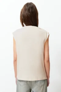 TRENDYOLMİLLA Stone Boat Neck Zero Sleeve Shirred Knitting T-Shirt - Image 6