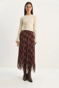 Bianco Lucci Women's Plaid Patterned Wrinkle Effect Lined Midi Chiffon Skirt - Image 7
