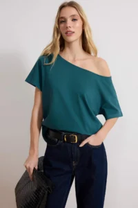 TRENDYOLMİLLA Emerald Green 100% Cotton Oversized/Wide Pattern Boat Neck Knitting T-Shirt