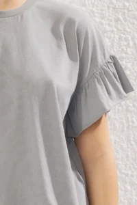 TRENDYOLMİLLA Gray 100% Cotton Ruffle Detailed Basic Crew Neck Knitting T-Shirt - Image 7
