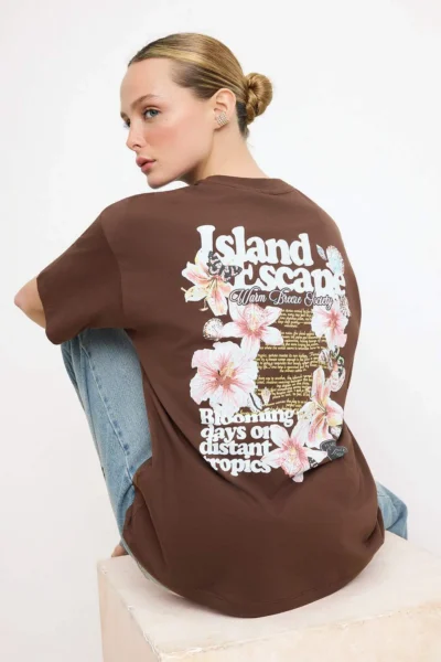 TRENDYOLMİLLA Brown Floral Oversized/Wide Pattern Back Printed LONG 100% Cotton Knitting T-Shirt