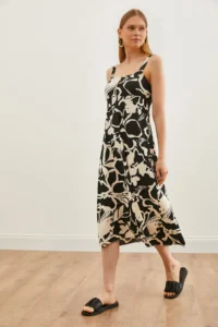 Olalook Women's Black and White Zippered Patterned Knitted Dress - Image 4