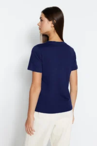 TRENDYOLMİLLA Navy Blue 100% Cotton Basic V-neck Knitting T-Shirt - Image 5