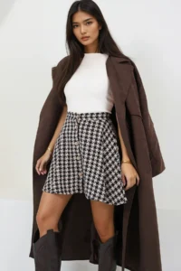 Trend Alaçatı Stili Women's Black-Beige Patterned Buttoned Front Mini Flared Skirt ALC-X14866 - Image 4