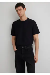 Mavi Textured Black Basic T-Shirt Regular Fit / Normal Cut -900