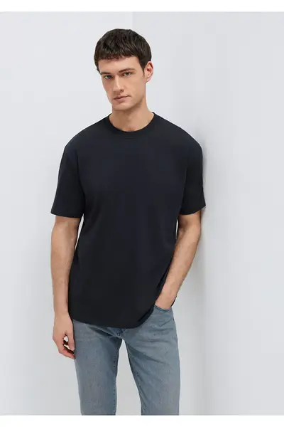 0611596-BLACK-900_1