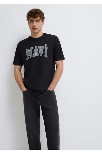 0611711-BLACK-900_1