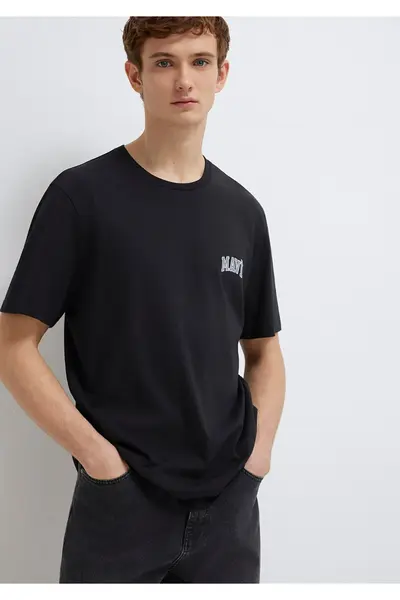 0611714-BLACK-900_1