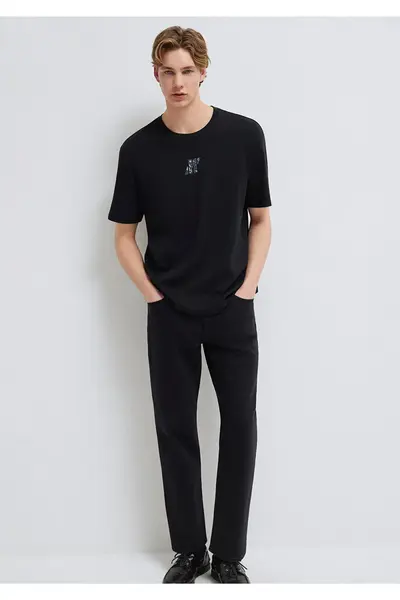 0612189-BLACK-900_1