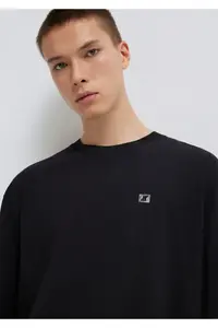 Mavi Pro Black Basic T-Shirt Relaxed Fit / Comfortable Cut -900