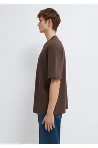 Mavi Logo Brown Basic T-Shirt Relaxed Fit -70251 - Image 5