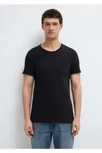 Mavi Black T-Shirt with Stitched Pocket Detail Fitted - Image 4