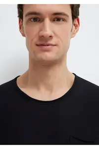Mavi Black T-Shirt with Stitched Pocket Detail Fitted - Image 7