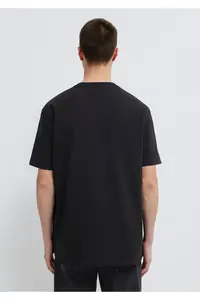 Mavi Pocket Detailed Black Basic T-Shirt Loose Fit / Loosely Comfortable Cut - Image 5