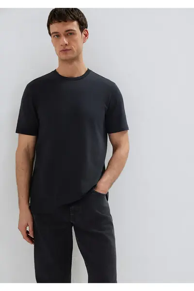 066483-900-BLACK-900_1