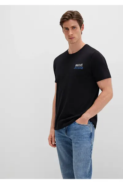 066841-BLACK-900_1