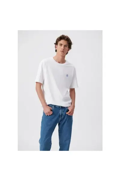 067074-620-WHITE_1