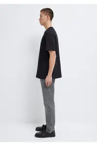 Mavi Seal Logo Embroidered Black T-Shirt Loose Fit -900 - Image 4