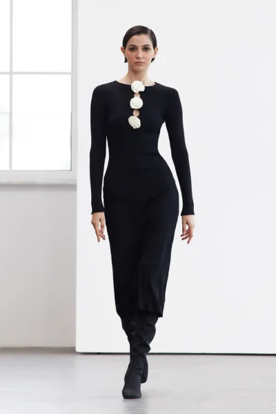 TRENDYOLMİLLA Black Maxi Premium/Special Yarn Knitwear Rose Detailed LONG Dress